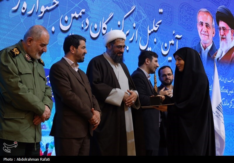 درخشش خبرنگار تسنیم جشنواره رسانهای ابوذر همدان+تصویر