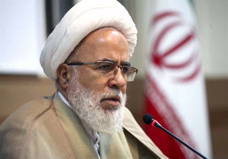 سرگردانی استکبار در مقابل بصیرت ملت ایران