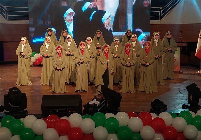 شور و نشاط وصفناپذیر نوجوانان گیلانی در جشن سرود فجر