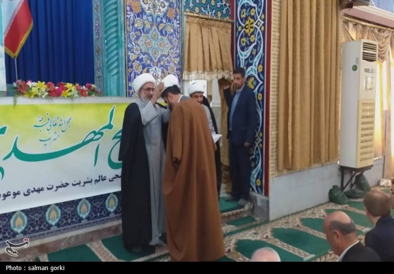 عمامهگذاری طلاب بوشهری در نیمه شعبان