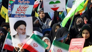 مردم ایران هر روز پایههای اسلام و انقلاب را محکمتر میکنند