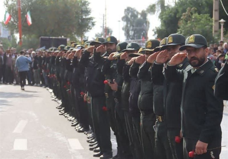 وداع باشکوه مردم گتوند با پیکر شهید بهرام پنجه ورزیدن