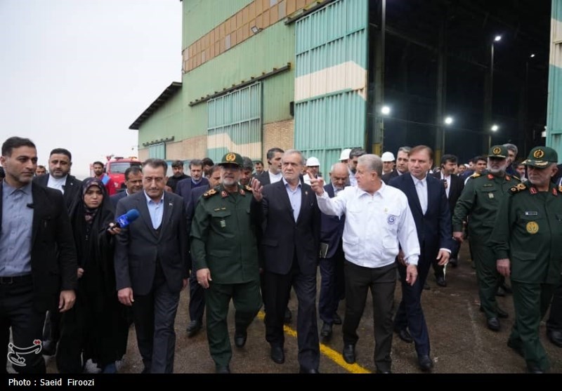 پزشکیان به کشتیسازی رفت/ 10 شناور به آب انداخته شد+ تصاویر