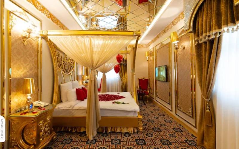 هتل الماس ۲ مشهد