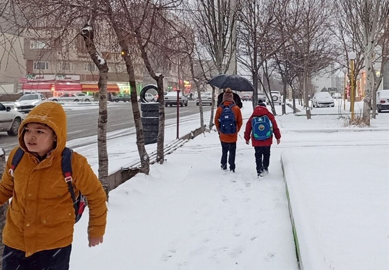 اولین تعطیلی امسال مدارس بهخاطر برف؛ دانشآموزان هشترودی امروز با شاد درس میخوانند / اخبار آذربایجان شرقی - اخبار استانها