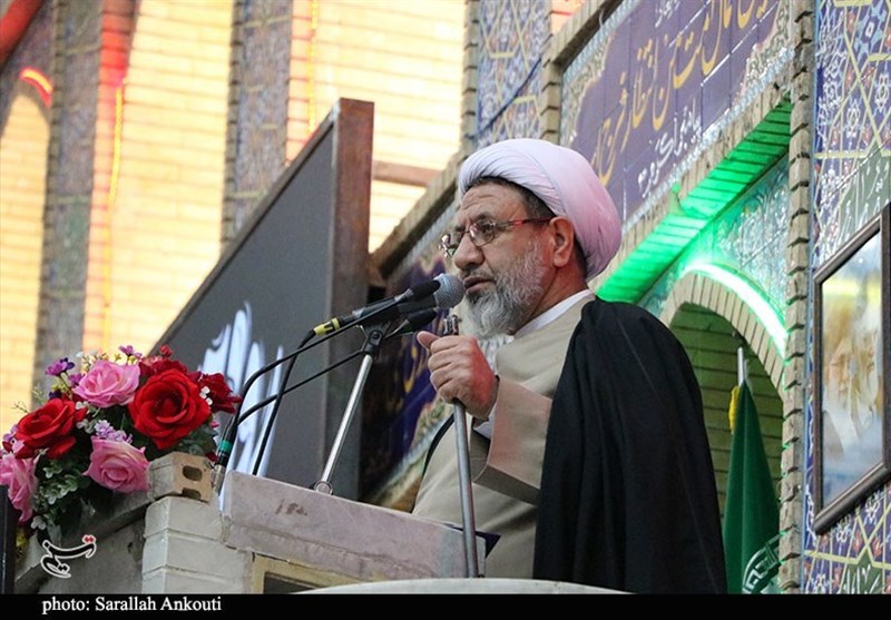 امام جمعه کرمان: رزمایشهای اخیر پیام اقتدار ایران را به جهان مخابره کرد / اخبار کرمان - اخبار استانها