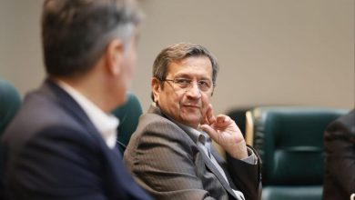 همتی اولویت بانک مرکزی را ایجاد ثبات اقتصادی اعلام کرد / بانک مرکزی , عبدالناصر همتی , ثبات اقتصادی , تورم , نرخ ارز