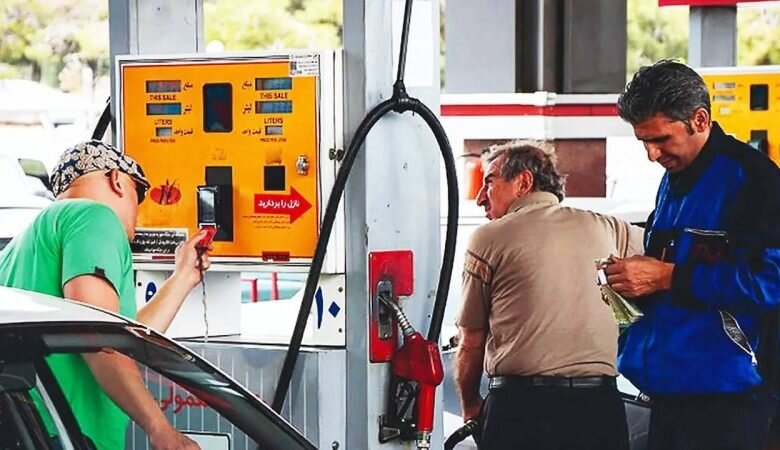 تکلیف سهمیه بنزین تاکسیهای اینترنتی مشخص شد؛ اختصاص یارانه ریالی به رانندگان / سهمیه بنزین , تاکسی اینترنتی , نرخ بنزین , یارانه , وزارت نفت