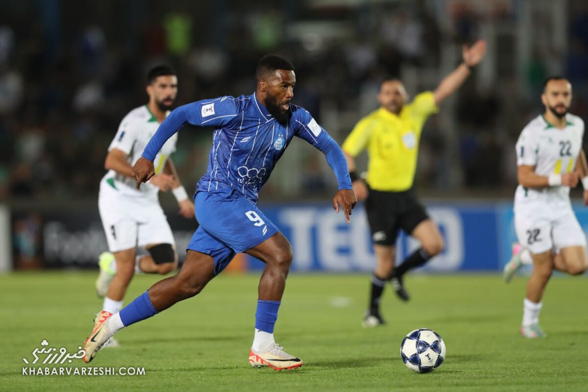 انتقاد از مهاجم استقلال: نازون به جای وعده، در زمین خودت را نشان بده! / استقلال , دوکنز نازون , مهاجم استقلال , لیگ برتر , انتقادات