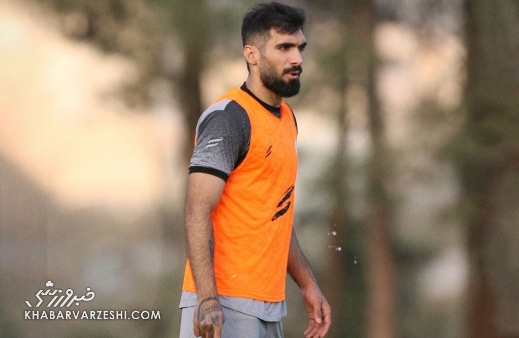 عذرخواهی عارف آقاسی از ساپینتو و بازگشت به تمرینات استقلال / عارف آقاسی , استقلال , ریکاردو ساپینتو , تمرین استقلال , لیگ قهرمانان آسیا