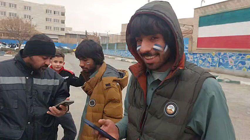 هواداران استقلال از بندر جاسک به قلعه حسنخان آمدند / استقلال تهران , هواداران استقلال , قلعه حسنخان , بندر جاسک , تمرینات فوتبال