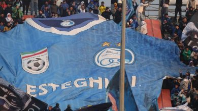 اعتراض هواداران استقلال به ساپینتو با شعار حیا کن رها کن / استقلال , ساپینتو , لیگ برتر , هواداران , سپاهان