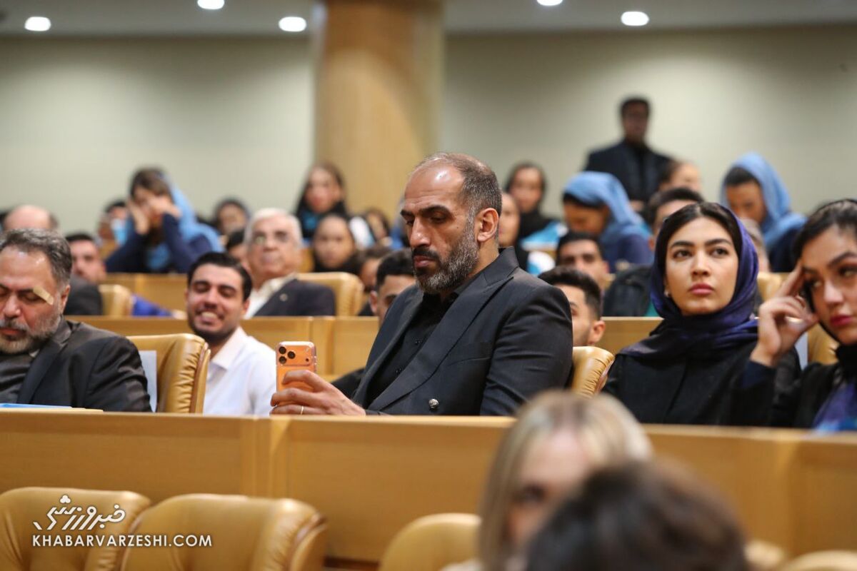 حامد حدادی در جشن هشتادمین سالگرد استقلال سخن گفت / حامد حدادی , استقلال , هشتادمین سالگرد , فوتبال ایران , باشگاه استقلال