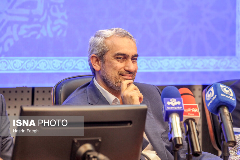 وزیر اقتصاد از تصمیمات جدید برای تثبیت بازار ارز خبر داد / بازار ارز , مصوبه اقتصادی , وزیر اقتصاد , ثبات اقتصادی , ارزهای بازنگشته