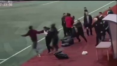 پخش تصاویر درگیری اطرافیان محمود فکری با خبرنگاران در ورزشگاه قویدل تبریز / تراکتور , محمود فکری , درگیری , خبرنگاران , ورزشگاه قویدل