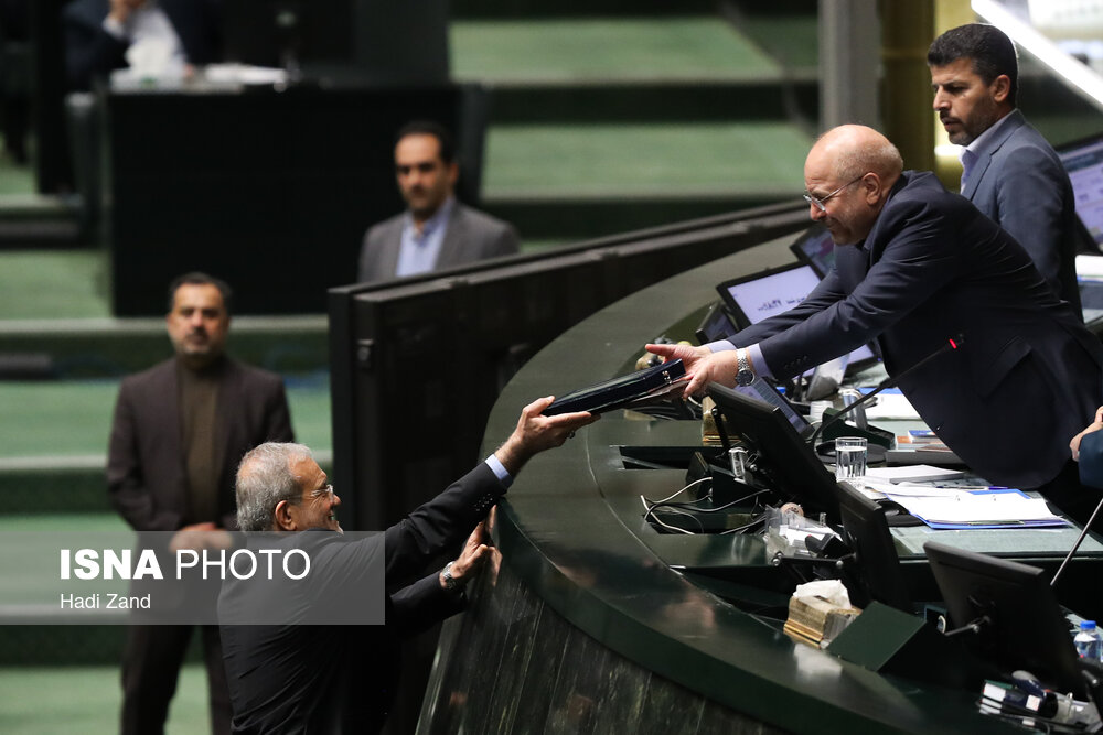 رئیسجمهور لایحه بودجه ۱۴۰۵ را امروز به مجلس تقدیم میکند / بودجه ۱۴۰۵ , مجلس شورای اسلامی , لایحه بودجه , اقتصاد ایران , تقدیم بودجه