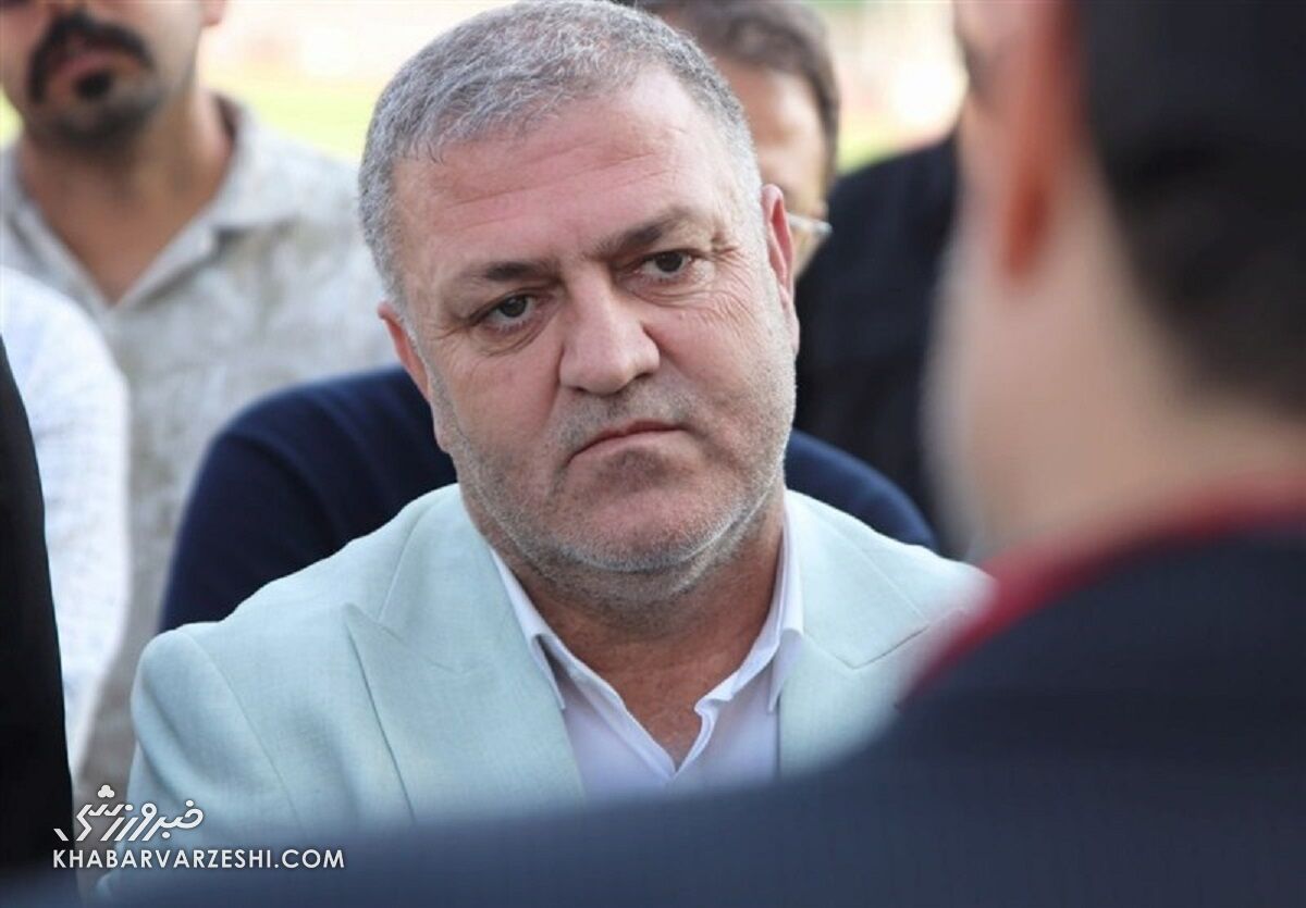 انتقادها از زمین چمن ورزشگاه اراک؛ رجائیان: دیگر میزبان بازیهای بزرگ نیستیم / آلومینیوم اراک , ورزشگاه اراک , محمد رجائیان , پرسپولیس , کیفیت چمن