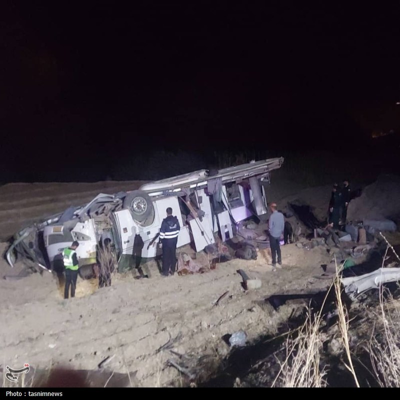 سقوط اتوبوس از ارتفاع 5 متری در دنا؛ 13 نفر مصدوم شدند / اخبار کهگیلویه و بویراحمد - اخبار استانها