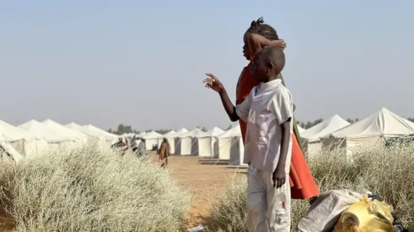 تراژدی فاشر: آوارگی صدها کودک سودانی در پی خشونتهای گسترده / سودان , فاشر , آوارگان , کودکان , حقوق بشر