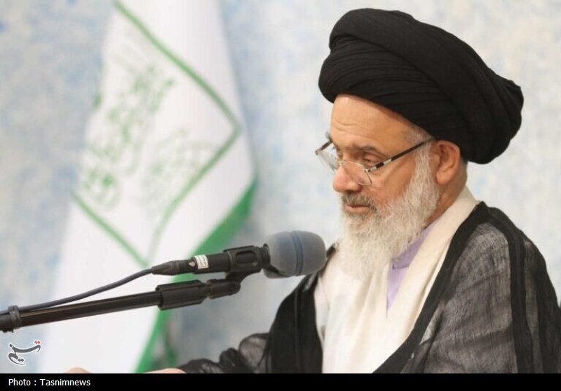 تبیین ویژگیهای مرحوم آیتالله یزدی / اخبار قم - اخبار استانها