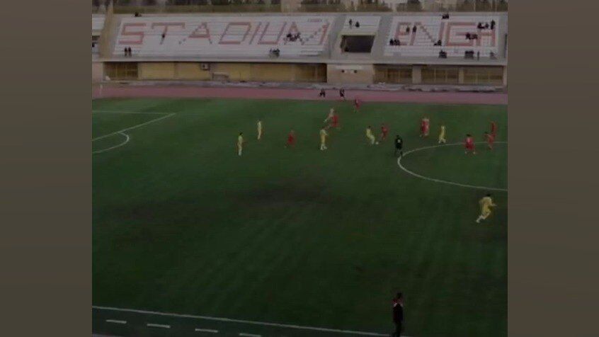 اعتراض به اشتباه کمک داور در اعلام آفساید دیدار فرد البرز / فرد البرز , آفساید , اشتباه داوری , کمک داور , اعتراض