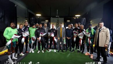 پرسپولیس با اهدیه و گل به بازیکنان مسیحی، کریسمس را گرامی داشت / پرسپولیس , کریسمس , بازیکنان مسیحی , هدیه , تمرین