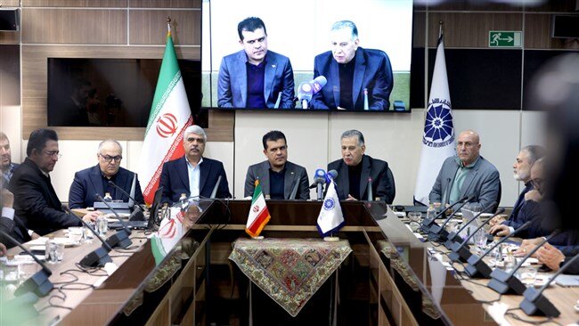 اقتصاد دیجیتال ایران در تنگنای زیرساختها و سرمایهگذاری / اقتصاد دیجیتال , شرکتهای دانشبنیان , سرمایهگذاری , زیرساخت , صادرات