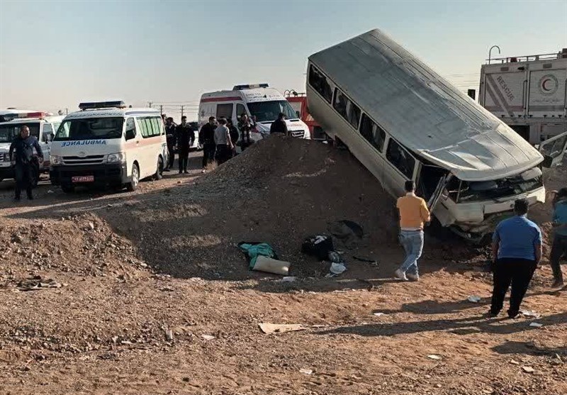 انحراف مینیبوس دانشآموزان در محور ایوانکی/ 12 نفر راهی بیمارستان شدند / اخبار سمنان - اخبار استانها