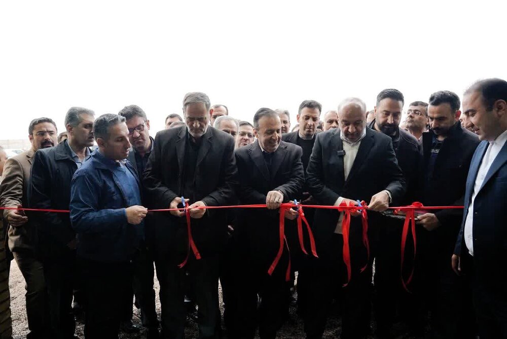 تصفیهخانه شرکت فولادی با حضور وزیر کار افتتاح شد / وزیر کار , تصفیهخانه , شرکت فولادی , خوشه کفش , دانسفهان