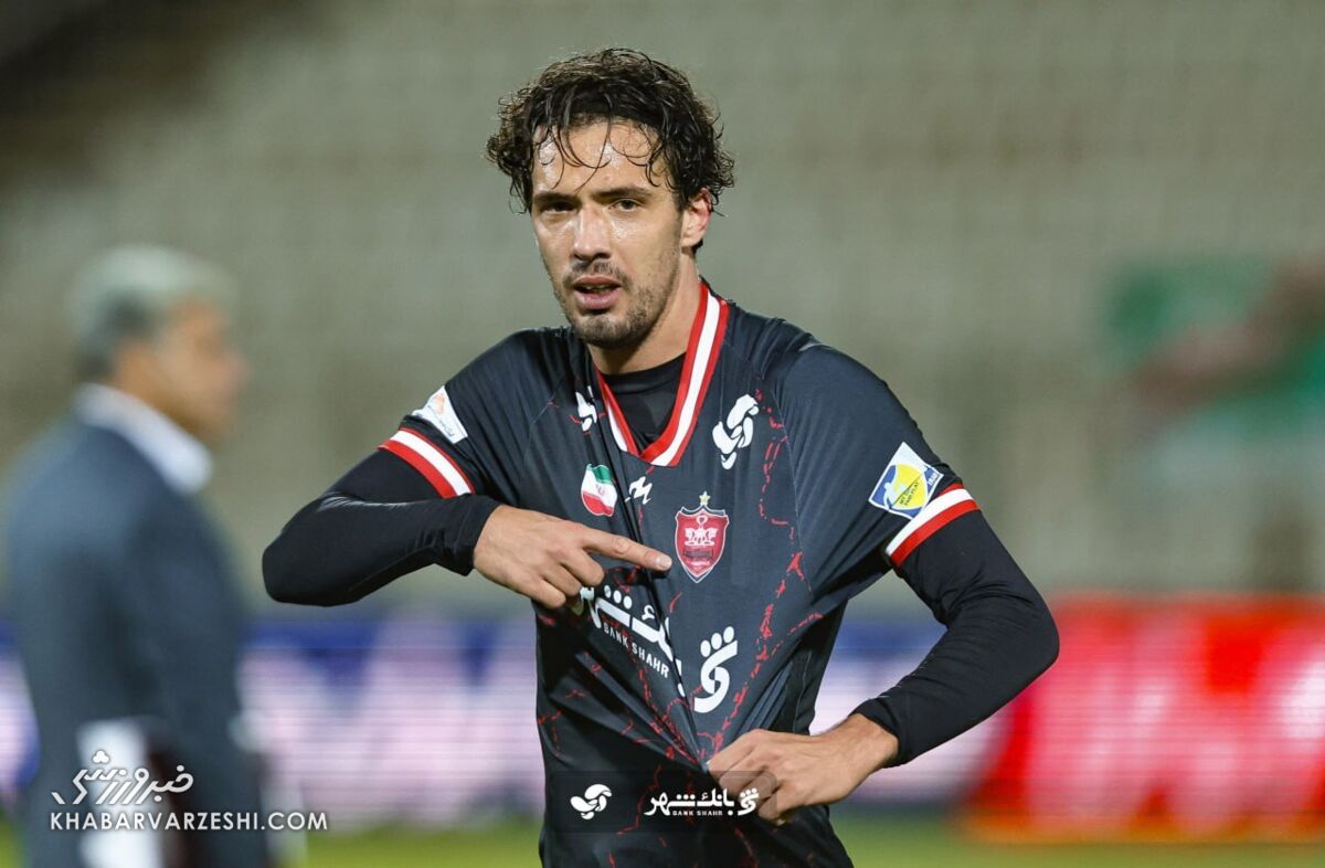 تراکتور - پرسپولیس: ناکامی پنالتیزنان گلزن بازی قبل / تراکتور , پرسپولیس , جام حذفی , پنالتی , امیرحسین حسینزاده