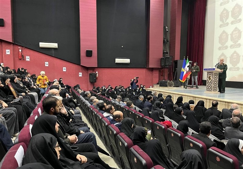 سینما آزادی کرمانشاه در سوگ و افتخار/ اکران مستند «وعده صادق 2» +تصاویر / اخبار کرمانشاه - اخبار استانها