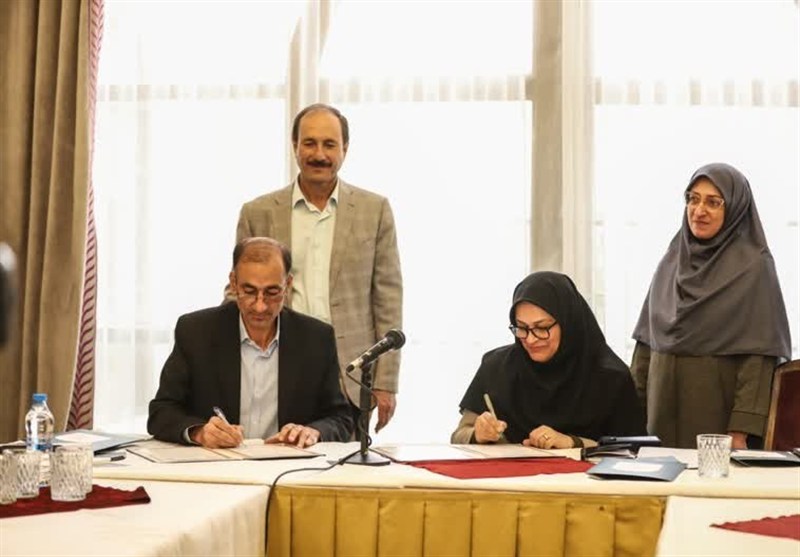 امضای تفاهمنامه محیط زیست فارس و یزد برای حفاظت از زیستگاههای مشترک / اخبار فارس - اخبار استانها