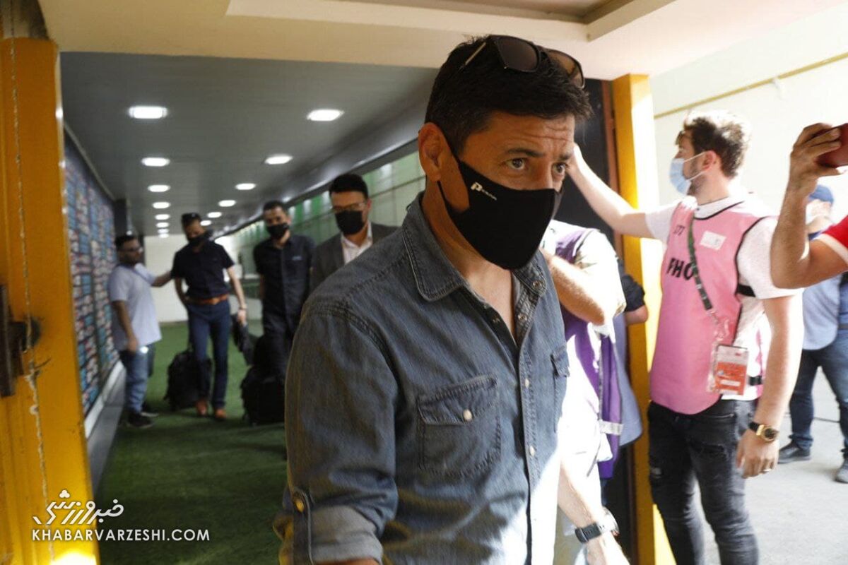 حضور ویژه علیرضا فغانی و حسین ابرقویی در دیدار پیکان و خیبر / علیرضا فغانی , حسین ابرقویی , پیکان , خیبر , پرسپولیس