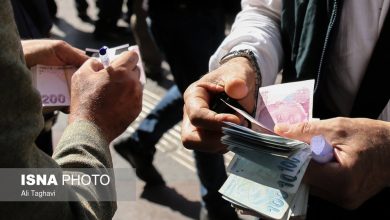 تلاطم در بازار ارز؛ اختلاف ۲۰۰۰ تومانی نرخ خرید و فروش دلار در بازار / بازار ارز , نرخ دلار , نرخ یورو , بازار طلا , نوسانات ارزی