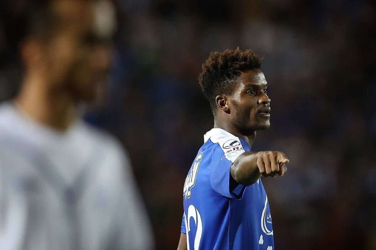 اختلاف ساپینتو و تاجرنیا بر سر دیدیه اندونگ؛ هافبک فراموششده استقلال / استقلال , ساپینتو , تاجرنیا , دیدیه اندونگ , لیگ برتر