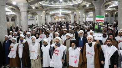 اجتماع پرشور حوزویان در دفاع از قرآن و ولایت در قم+ تصویر / اخبار قم - اخبار استانها