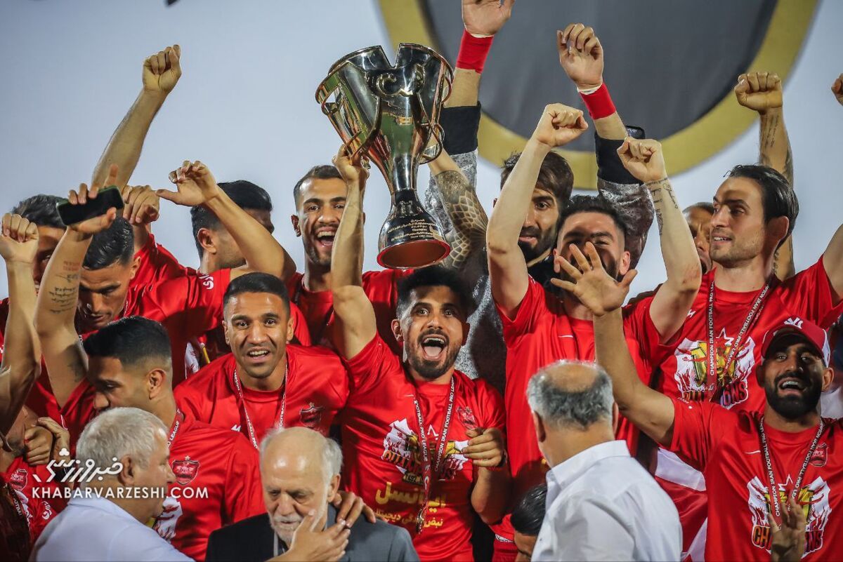 پرسپولیس رکورددار تبدیل قهرمانی نیمفصل به قهرمانی پایان فصل در لیگ برتر / پرسپولیس , لیگ برتر , قهرمانی نیمفصل , یحیی گلمحمدی , برانکو ایوانکوویچ