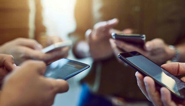 چرا سرما گوشیتان را خاموش میکند؟ / , , , ,