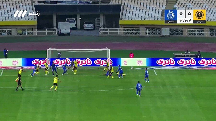 گلزنی آسانی از روی پنالتی برای استقلال در دقیقه ۱۰ / استقلال , آسانی , پنالتی , گلزنی , لیگ برتر