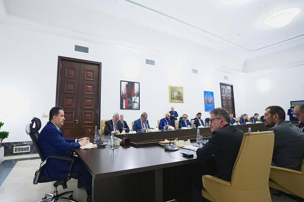 السودانی: با ایران و آمریکا در تماس هستیم / نخست وزیر عراق با اشاره به روابط عراق با ایران تاکید کرد: ما با جمهوری اسلامی ایران و دولت آمریکا برای ایجاد یک بستر گفتگو در بغداد بین واشنگتن و تهران در تماس هستیم.