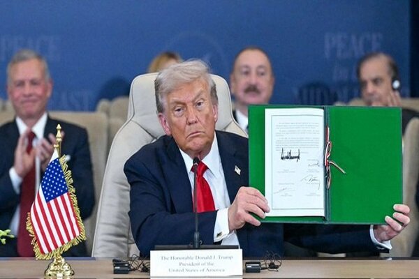 آمریکا اعضای شورای موسوم به «صلح غزه» را اعلام کرد / کاخ سفید بامداد شنبه در بیانیهای اعضای نهاد موسوم به «شورای صلح غزه» را اعلام کرد.