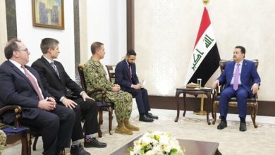 دیدار نخستوزیر عراق با فرمانده سنتکام / «محمد شیاع السودانی» با فرمانده ستاد فرماندهی آمریکا در منطقه (سنتکام) دیدار و با او درباره تحولات منطقه به ویژه سوریه رایزنی کرد.