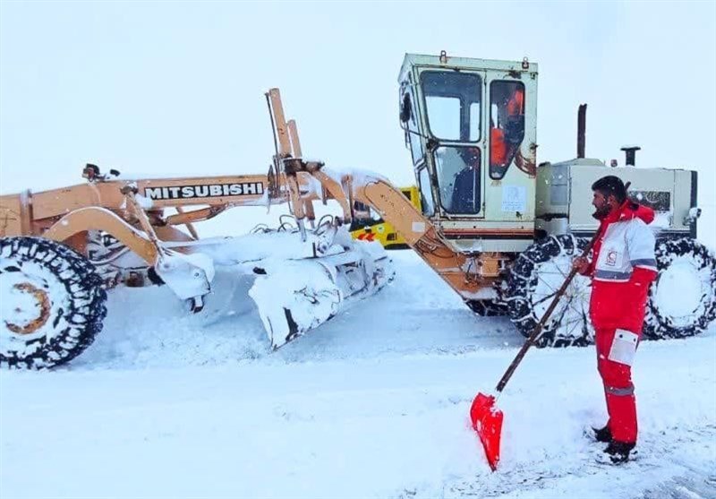 نجات 200 مسافر از چنگال کولاک در جادههای برفی سمنان / اخبار سمنان - اخبار استانها