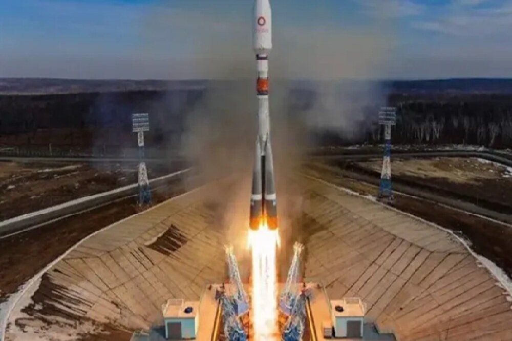 پرتاب موفقیتآمیز سه ماهواره ایرانی به فضا با ماهوارهبر سایوز / ماهواره , پرتاب فضایی , سایوز , برنامه فضایی ایران , مدار زمین