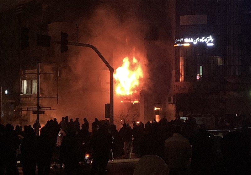 آتشزدن منزل فرمانده انتظامی در اغتشاشات تربتجام / اخبار خراسان رضوی - اخبار استانها