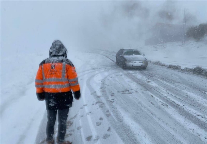 حضور 360 راهدار در 6 گردنه برفگیر استان کرمان / اخبار کرمان - اخبار استانها