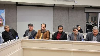 وقتی استاندار جای صندلیها را عوض کرد؛ تولیدکنندگان در صدر جلسه / اخبار خراسان جنوبی - اخبار استانها