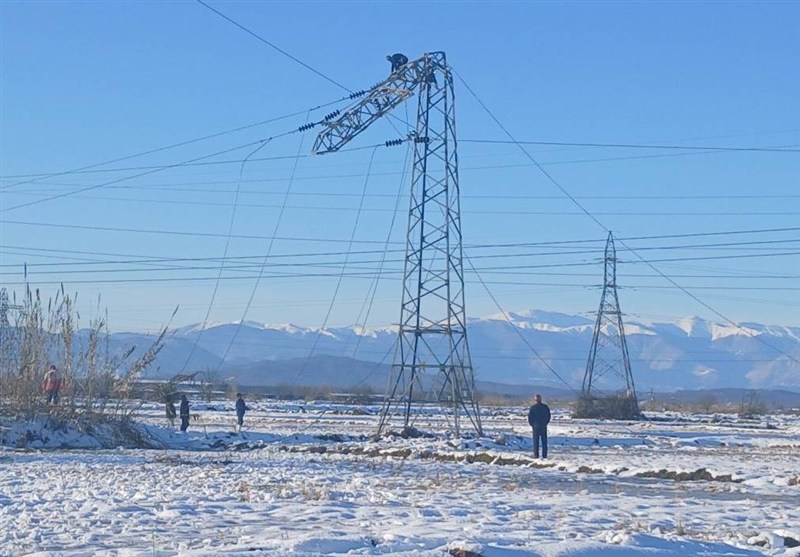 برف سنگین به تأسیسات برق گیلان خسارت زد/ برق استان پایدار شد / اخبار گیلان - اخبار استانها