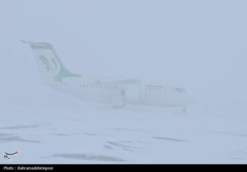 بارش برف معلمان کلاترزان سنندج را راهی بیمارستان کرد / اخبار کردستان - اخبار استانها