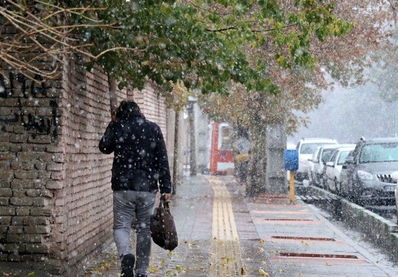 بارش برف تاریخی در نصرتآباد پس از 12 سال / اخبار سیستان و بلوچستان - اخبار استانها